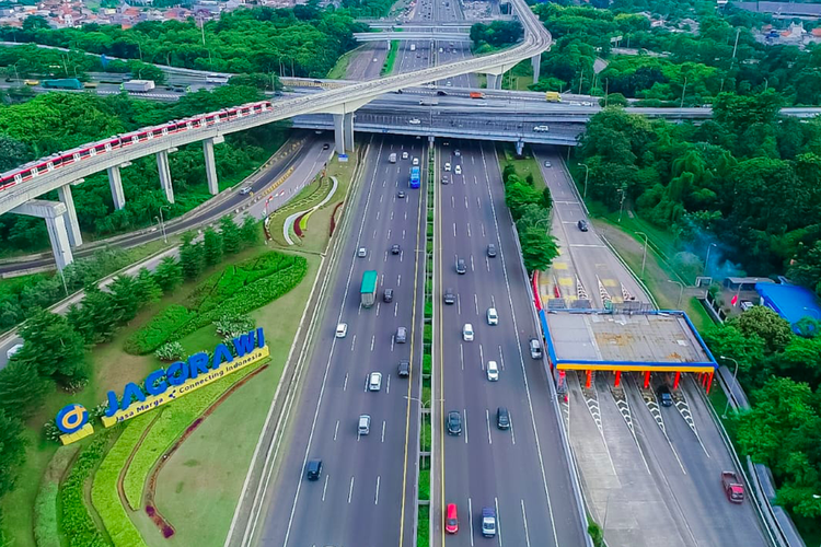 Jalan Tol Jakarta-Bogor-Ciawi (Jagorawi) yang meraih predikat jalan tol terbaik di Indonesia(Jasa Marga)